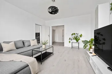 Na predaj 3-izbový byt, 73 m², Bratislava-Petržalka, Kapicova