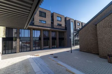 Na predaj komerčné, 222 m², Bratislava-Jarovce, Smaragdová