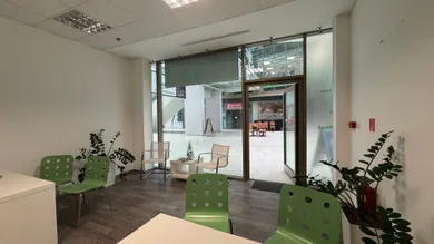 Na prenájom komerčné, 34 m², Bratislava-Petržalka, Kopčianska