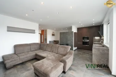 Mieszkania na wynajem, 3-pokojowe, Bratislava-Ružinov · €1460