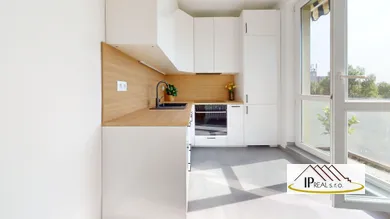 Na predaj 3-izbový byt, 75 m², Bratislava-Ružinov, Šándorova