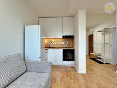 Na prenájom 3-izbový byt, 60 m², Levice