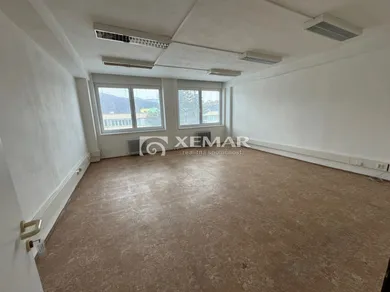 Komerčné priestory na prenájom, Banská Bystrica · €180