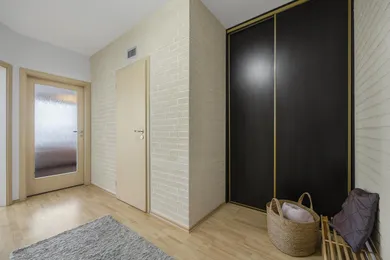 Na prenájom 2-izbový byt, 59 m², Bratislava-Ružinov, Jégého