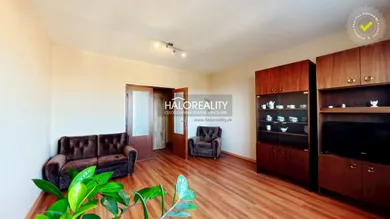 Na prenájom 2-izbový byt, 55 m², Senec, Hollého