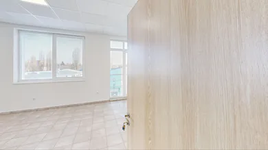 Na prenájom komerčné, 42 m², Šaľa, Hlavná