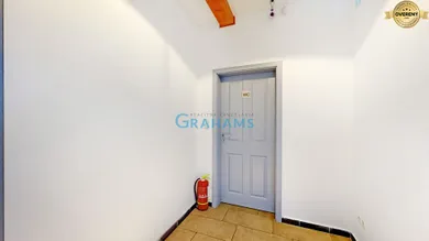 Na prenájom komerčné, 62 m², Bratislava-Petržalka, Šustekova