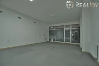 Lokale komercyjne na wynajem, Topoľčany · €596
