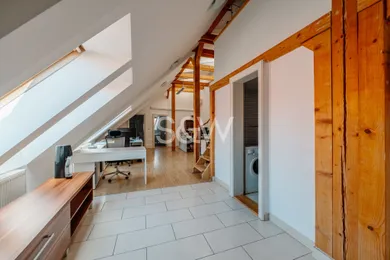Na prenájom komerčné, 83 m², Bratislava-Staré Mesto, Ventúrska