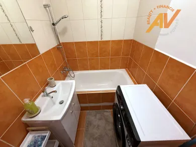 Na prenájom 1-izbový byt, 41 m², Poprad, Tomášikova