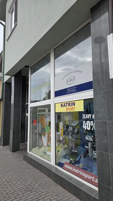Komerčné priestory na prenájom, Senec · €1 600