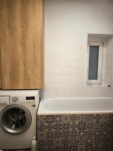 Na prenájom 2-izbový byt, 45 m², Bratislava-Staré Mesto, Heydukova
