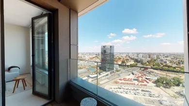 Na prenájom 2-izbový byt, 48 m², Bratislava-Staré Mesto, Továrenská
