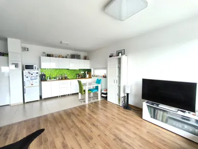 Na predaj 2-izbový byt, 58 m²