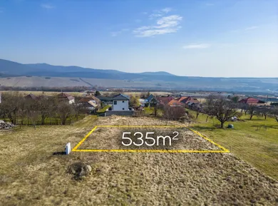 Na predaj pozemok, 535 m², Slanec