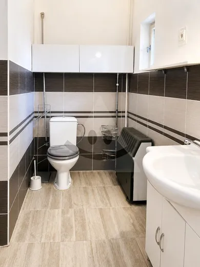 Na prenájom 2-izbový byt, 89 m², Banská Bystrica