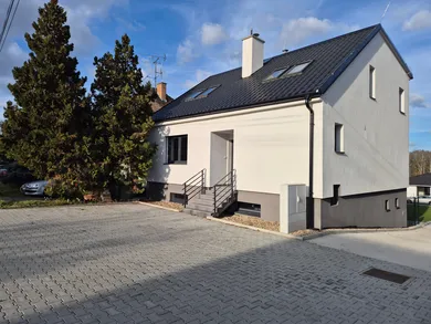 Na predaj dom, 240 m², Budmerice, J. Holčeka