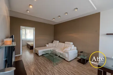Na predaj 3-izbový byt, 72 m², Trnava, Ulica Tehelná