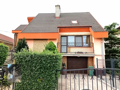 Na predaj 5-izbový dom, 210 m², Nitra