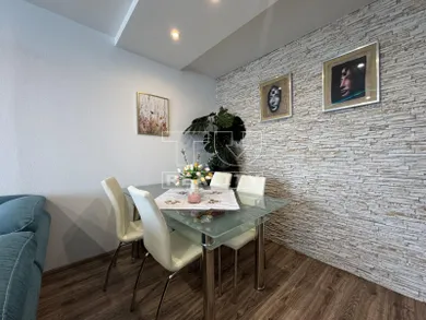 Na predaj 4-izbový byt, 88 m², Vráble