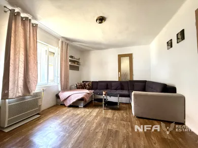 Na predaj dom, 200 m², Modrany