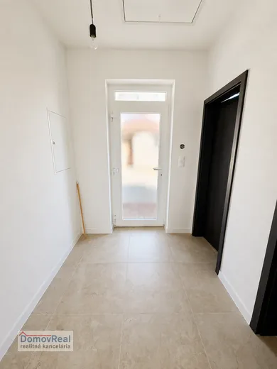 Na predaj 3-izbový dom, 71 m², Holice, Stará Gala