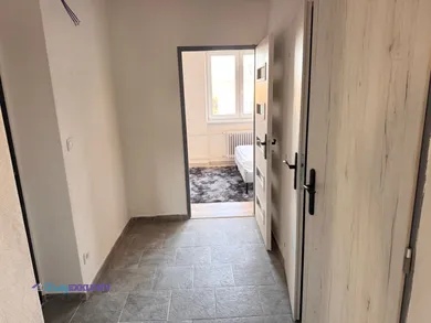 Na prenájom 2-izbový byt, 73 m², Lučenec, Ulica mieru