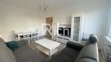 Na prenájom 3-izbový byt, 67 m², Trnava, Nerudova