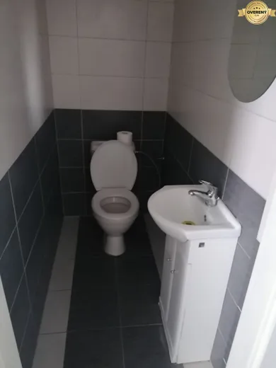 Na prenájom komerčné, Žarnovica, Hronská