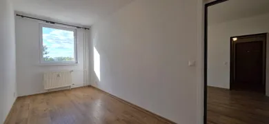 Na predaj 2-izbový byt, 46 m², Hlohovec, Sihotská