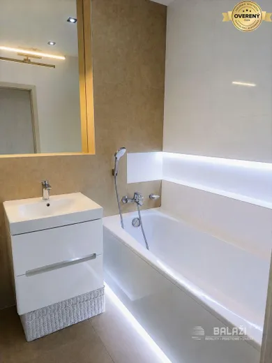 Na predaj 3-izbový byt, 70 m², Prievidza