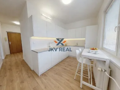 Mieszkania na sprzedaż, 2-pokojowe, Bratislava-Dúbravka · €208 990