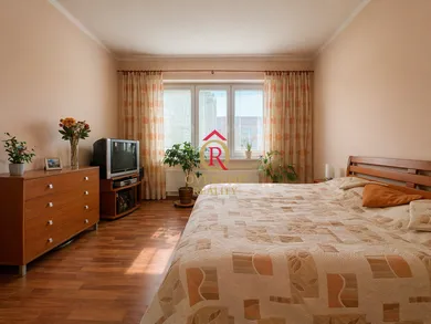 Mieszkania na sprzedaż, 4-pokojowe, Banská Bystrica · €429 000