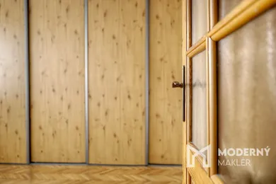 Na predaj 3-izbový byt, 72 m², Martin, Budovateľov
