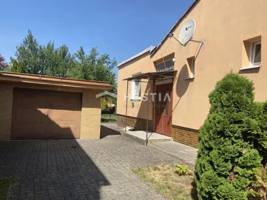Domy na sprzedaż, 4-pokojowe, Senica · €175 000