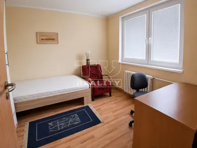 Na predaj 3-izbový byt, 74 m², Piešťany