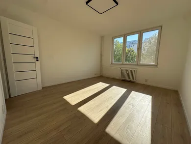 Na predaj 3-izbový byt, 56 m², Bratislava-Nové Mesto, Kyjevská