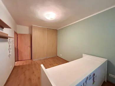 Na prenájom 2-izbový byt, 54 m², Pezinok, Záhradná