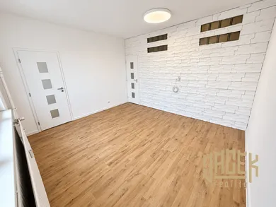 Na predaj 2-izbový byt, 41 m², Púchov, Chmelinec