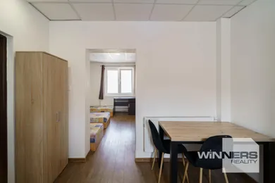 Na prenájom 1-izbový byt, 45 m², Trnava, Francisciho