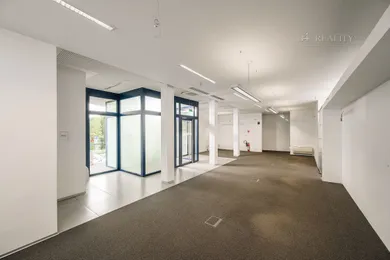 Na prenájom objekt, 281 m², Trenčín, gen. Svobodu