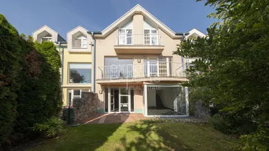 Domy na prenájom, Bratislava-Nové Mesto · €2 700