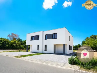 Domy na sprzedaż, 4-pokojowe, Malinovo · €330 000