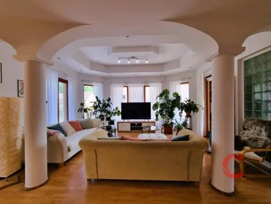 Na predaj 4-izbový dom, 125 m², Feketeerdő