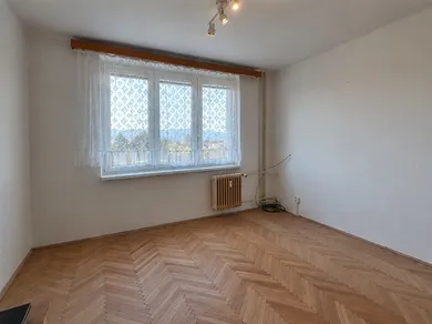 Na predaj 3-izbový byt, 72 m², Nové Mesto nad Váhom, SNP