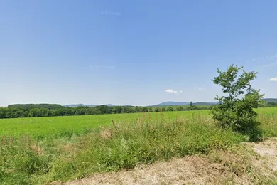 Na predaj pozemok, Žikava