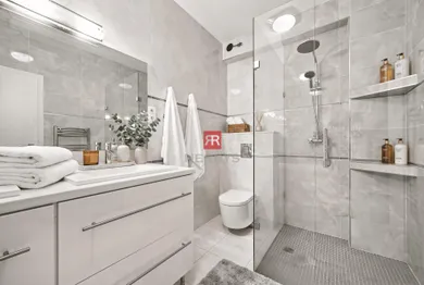 Na predaj 4-izbový byt, 103 m², Bratislava-Vajnory, Šaldova