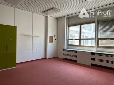 Na prenájom komerčné, 18 m², Bratislava-Ružinov, Tomášikova