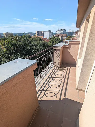 Na prenájom 3-izbový byt, 75 m², Košice-Staré Mesto, Jiskrova