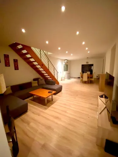 Na prenájom byt v Bratislava-Staré Mesto · €1 800 · Dokončené